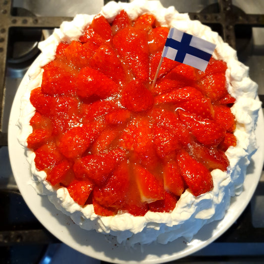 Finnish strawberry and cream cake